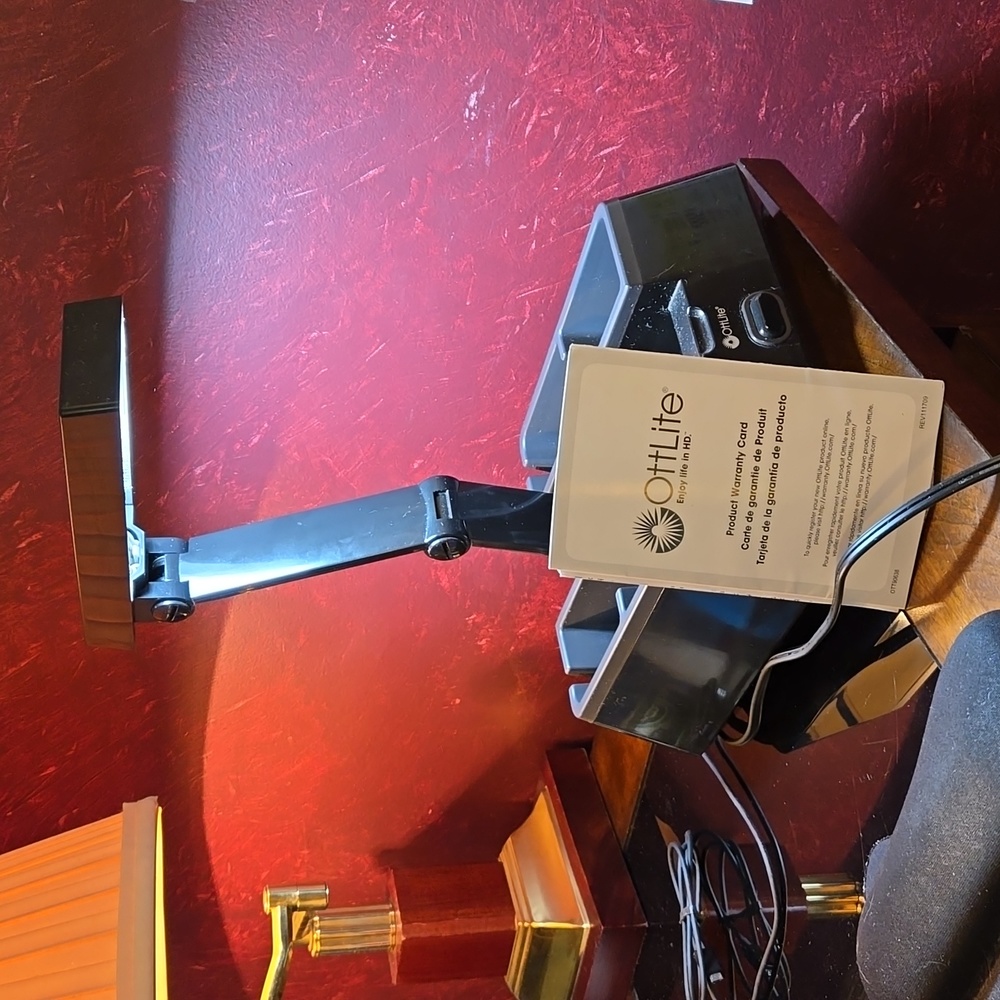 Rare: Ottlite SL-330 Task Craft Lamp Station Black Model SL-330 - Pre-owned